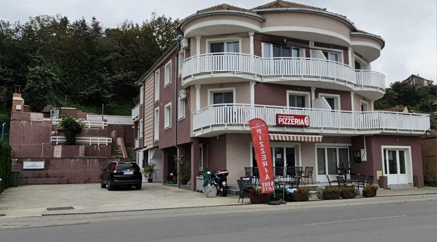 Apartmani Tika Голубац Екстериор снимка